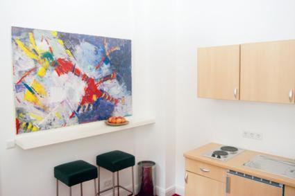 Dirazi Guesthouse & Apartments Gmbh Frankfurt am Main Eksteriør bilde