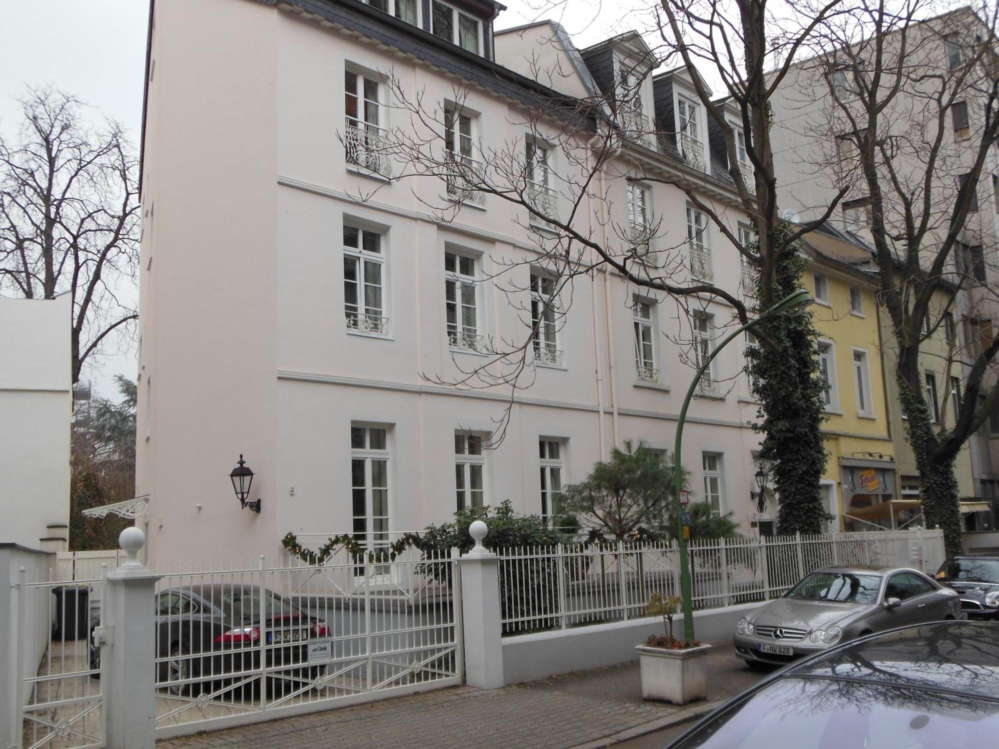 Dirazi Guesthouse & Apartments Gmbh Frankfurt am Main Eksteriør bilde