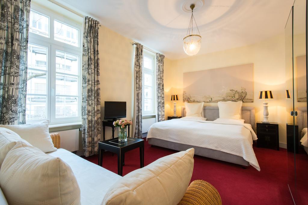 Dirazi Guesthouse & Apartments Gmbh Frankfurt am Main Eksteriør bilde