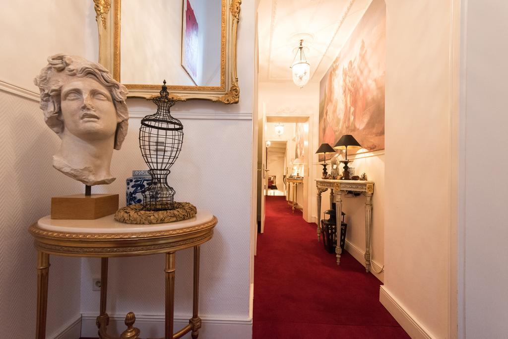 Dirazi Guesthouse & Apartments Gmbh Frankfurt am Main Eksteriør bilde