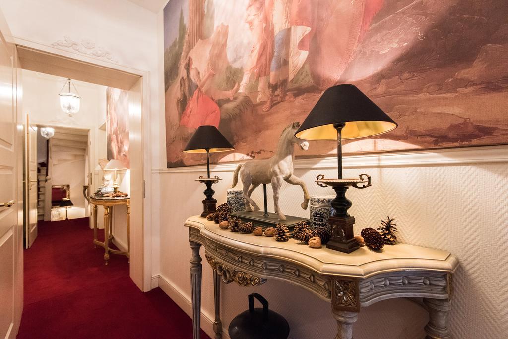 Dirazi Guesthouse & Apartments Gmbh Frankfurt am Main Eksteriør bilde