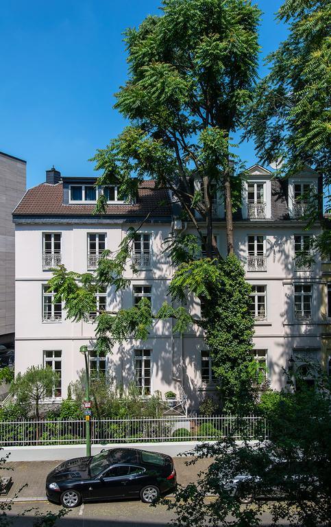 Dirazi Guesthouse & Apartments Gmbh Frankfurt am Main Eksteriør bilde