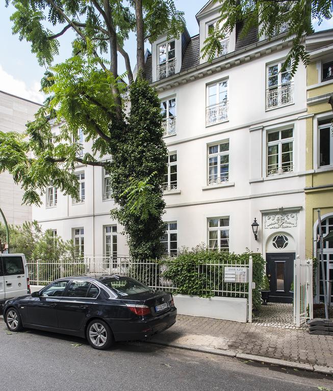 Dirazi Guesthouse & Apartments Gmbh Frankfurt am Main Eksteriør bilde
