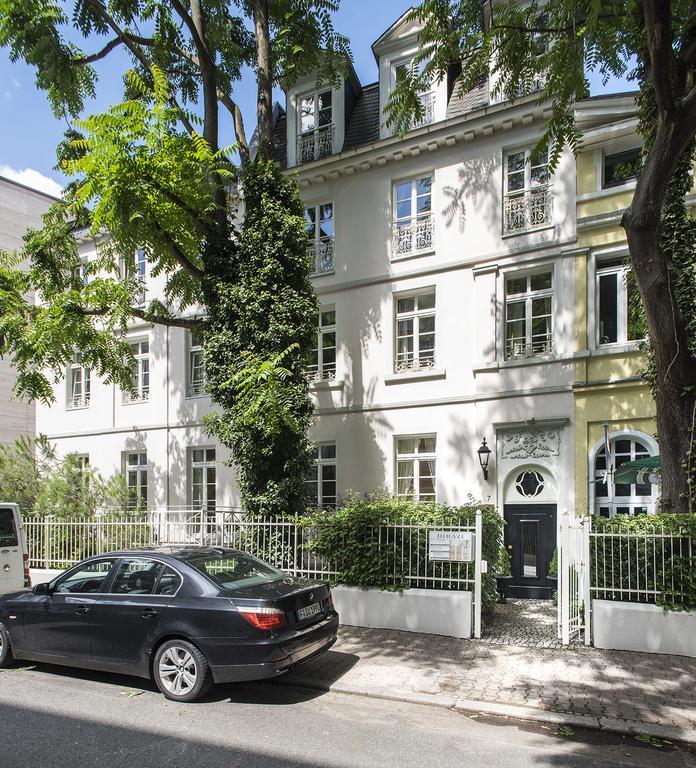 Dirazi Guesthouse & Apartments Gmbh Frankfurt am Main Eksteriør bilde